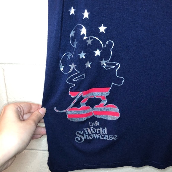Disney Park Blue Mickey Mouse US Flag Epcot Showcase Short Sleeve Top Size XL - Picture 3 of 9